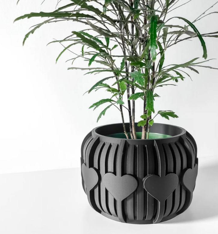 The Aldes Heart Planter Pot